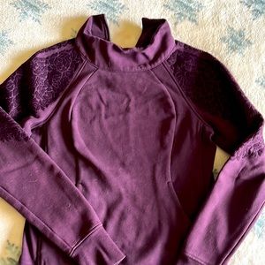 Lululemon wine colored long sleeve sweatshirt